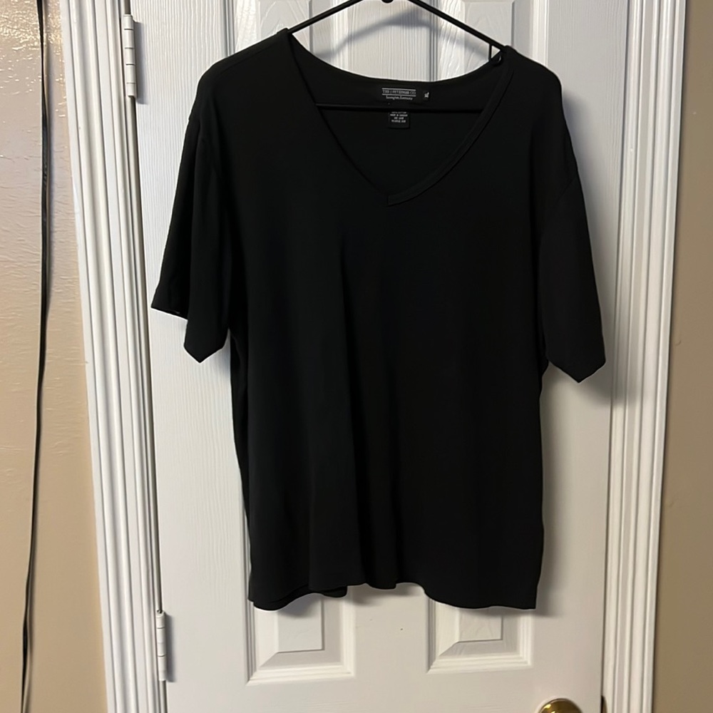 J. Peterman black short sleeve T shirt